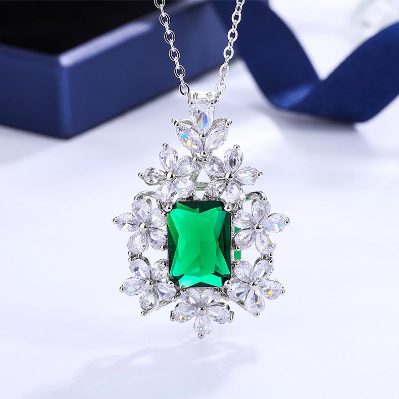 Fashion Brand Sterling Silver  Elegant Crystal Flower Pendant&necklaces for Women Delicate Zirconia  Choker Necklaces