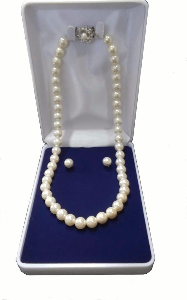 Japanese pearl necklace set with case Pearl necklace for ceremonial occasions [MAHINA] (white earrings)