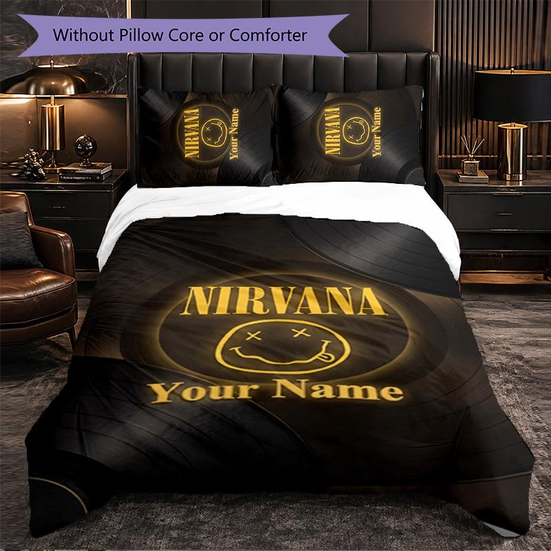 Set Biancheria da Letto Personalizzato con Nome Testo Nirvana, 1 Copripiumino & 2 Federe Regalo Personalizzato per Camera da Letto