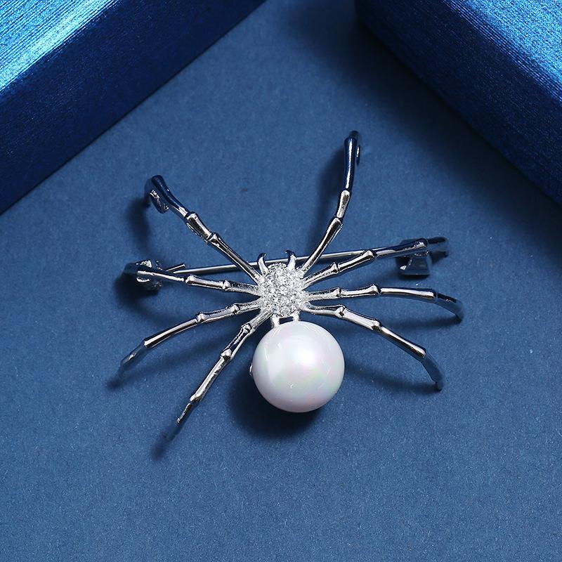 Spider brooch ins trendy temperament versatile simple pearl pin light luxury personalized suit corsage accessories women