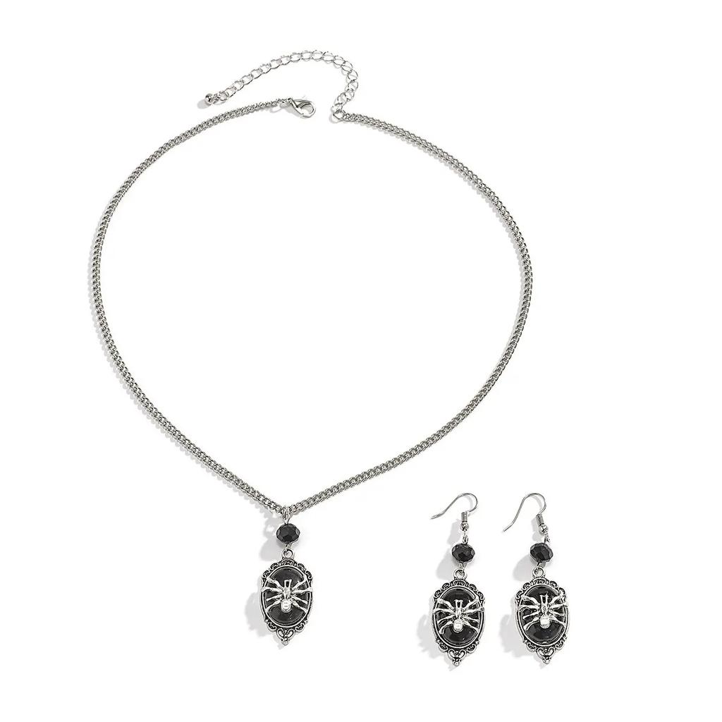 2Pcs Gothic Black Spider Pendant Choker Necklace Drop Earrings Women Vintage Adjustable Chain Halloween Accessories Jewelry Set