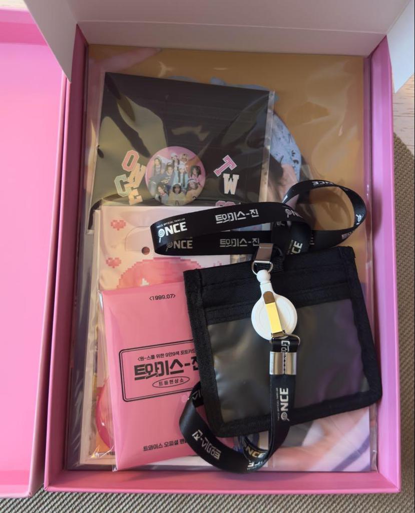 [USED] Extremely Rare: TWICE OFFICIAL FANCLUB ONCE 4th Generation Membership Kit