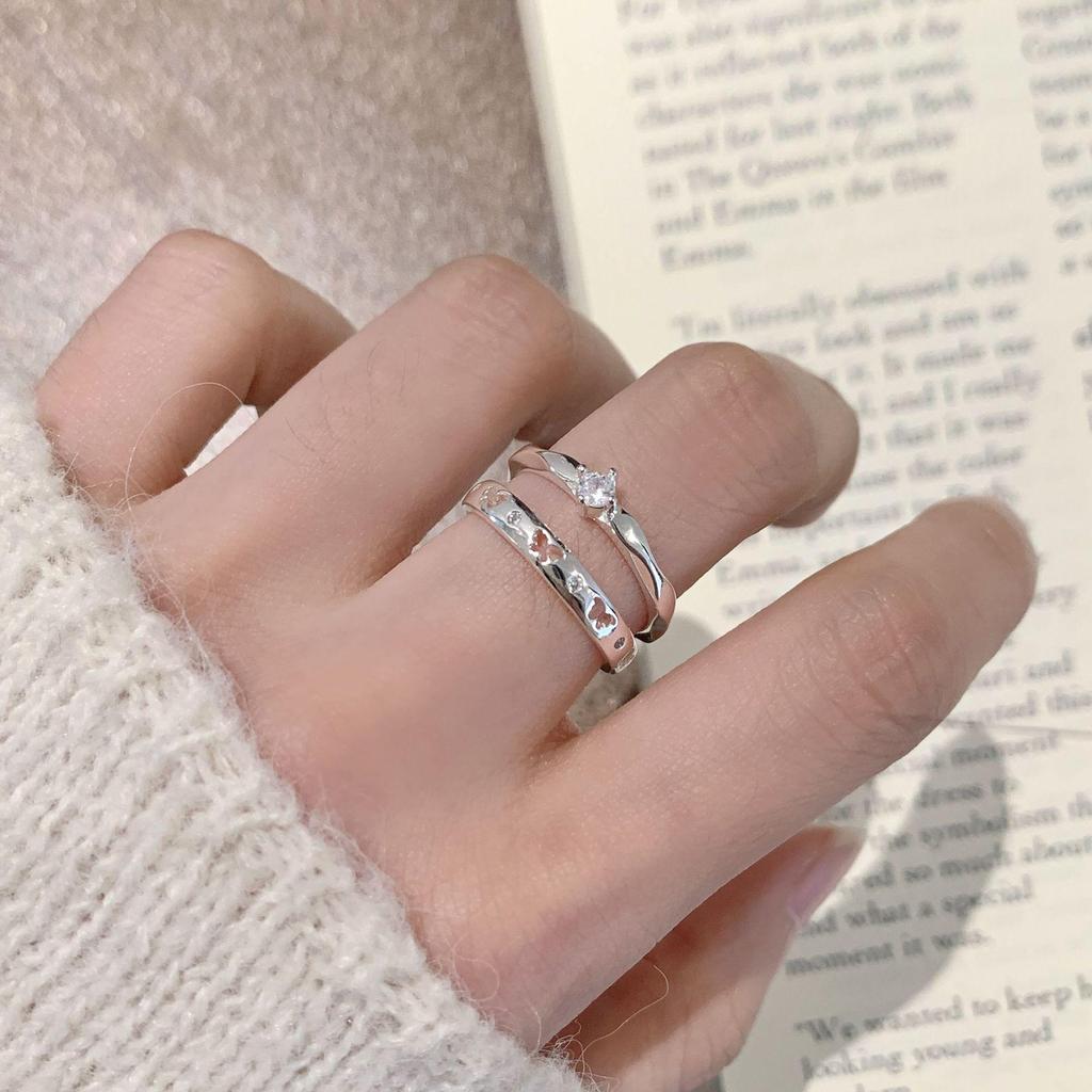 Delicate Butterfly Ring for Women: Open Design, Thin Band, Stackable, Ideal for Index Finger.