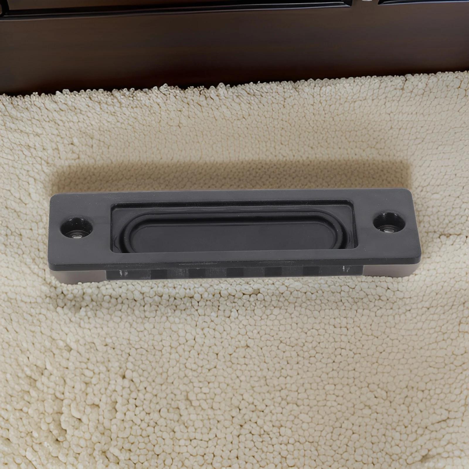 

Эффективная кнопка задней двери 30634191 для автомобилей Volvo Надежная замена для моделей S40 V50 S80 (04 06) & XC60 China Mainland