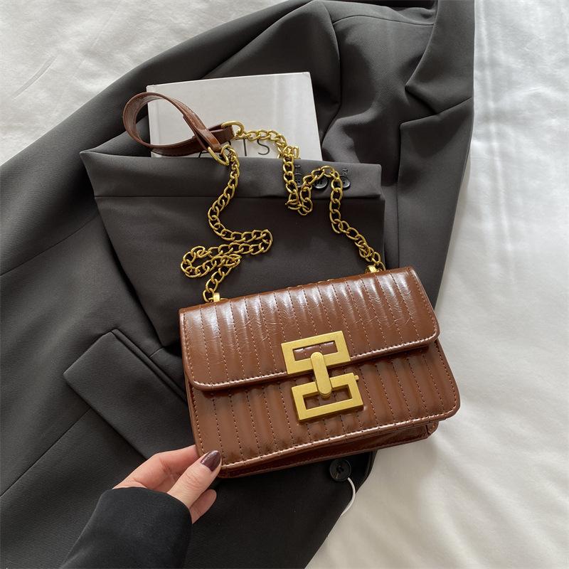 

Модная повседневная сумка через плечо в иностранном стиле, простая модная маленькая квадратная сумка для женщин 2025 года, новинка лета, повседневная модная сумка-мессенджер коричневый