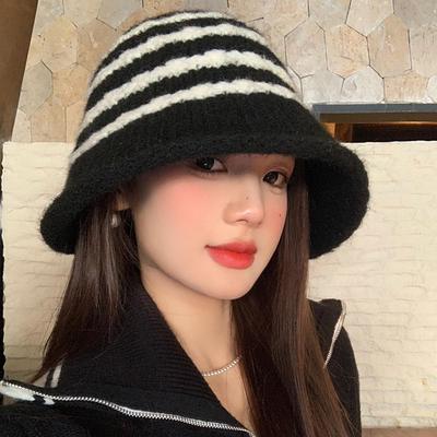 Striped Retro Pearl Bucket Hat Women Autumn and Winter Warm Big Brim Bucket Hat