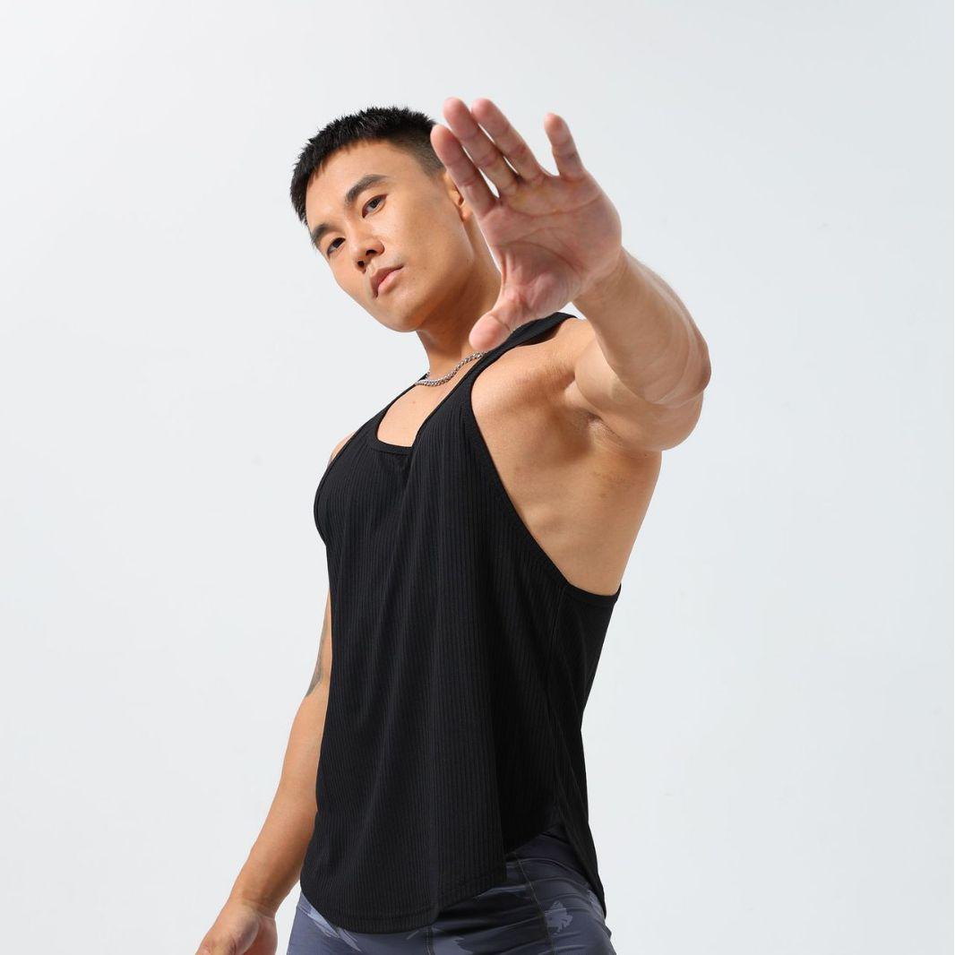 

Мужская быстросохнущая эластичная майка-борцовка - Без рукавов, свободного кроя для спорта и повседневной носки XL чёрный