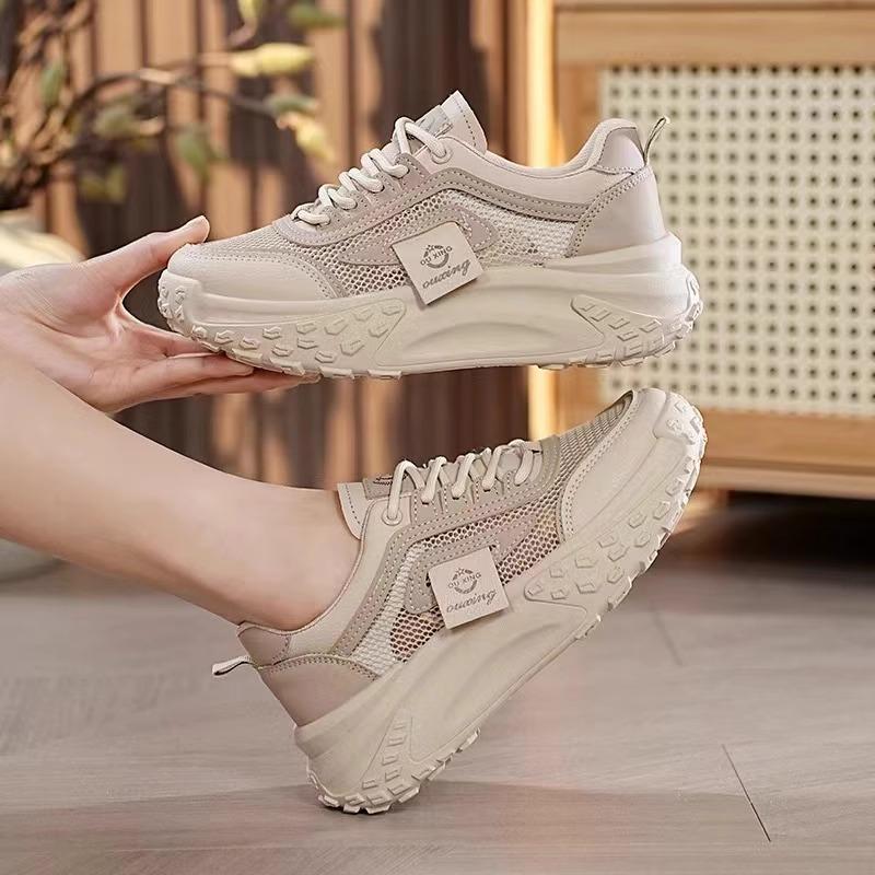 Little white shoes with skirts, thick-soled and versatile 2025 new foreign-style casual shoes, muffin and inner height-increasing sports shoes