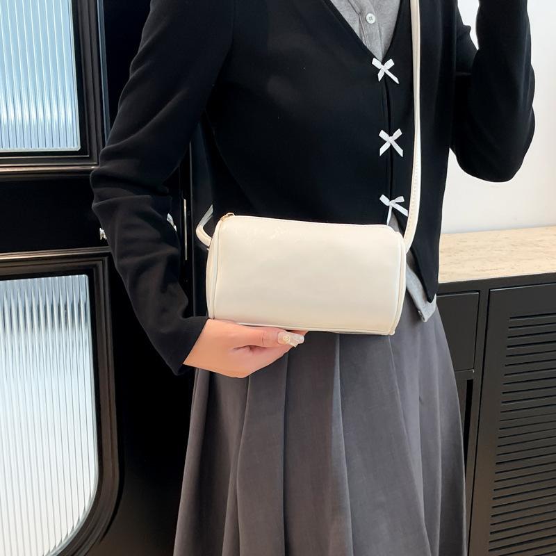 Retro Pillow Bag Women's 2025 New Fashion Versatile Cylinder Messenger Bag High-end Casual Shoulder Armpit Women's Bag