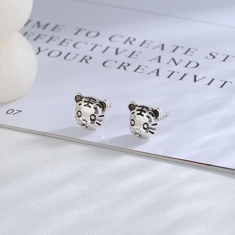 Guochao Naturalistic Tiger Earrings Early Autumn New Good Luck Zodiac Tiger Retro Thai Silver Wind Tiger Head Earrings