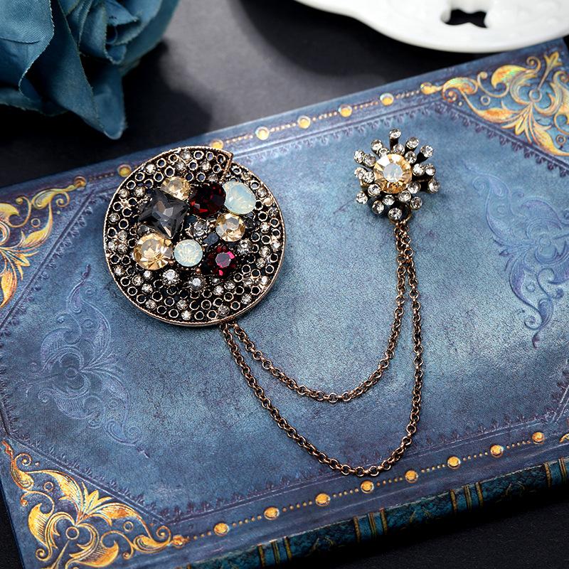 Retro Chain Fringed Brooch Men's and Women's Suit Versatile Pin Badge Personality Temperament Accessories