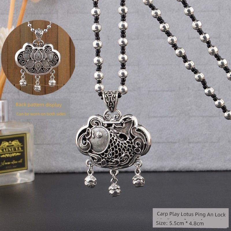 

Длинное ожерелье 2024 Новое поступление Универсальная подвеска Отделка из хлопка и льна для одежды Квадрат Удача Осень и зима Женская цепочка для свитера Carp Play Lotus Ping An Lock