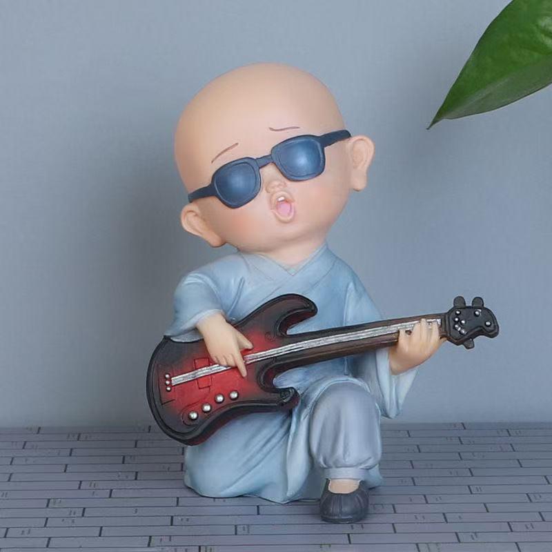 

Поющий ансамбль маленький монах Украсить маленькие статуэтки - Полимерная скульптура Милый дом, комната, офис, украшение для автомобиля Идеальный подарок