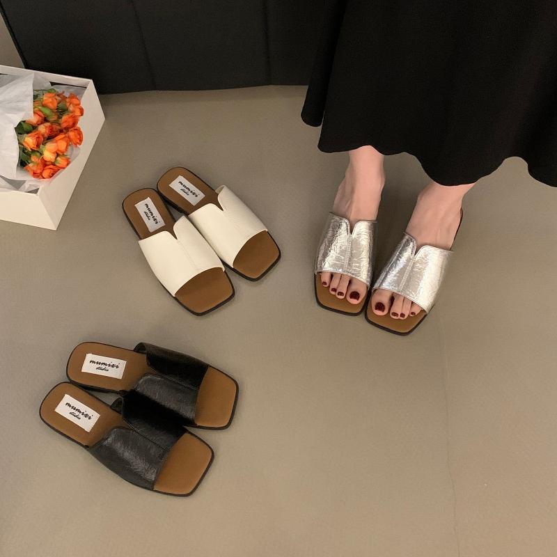 2025 Stilvolle Minimalistische Einriemen-Schiebesandalen Einfarbig Damen Hausschuhe Sommer Outdoor Lässig Zehenfrei Flache Schuhe Herbst
