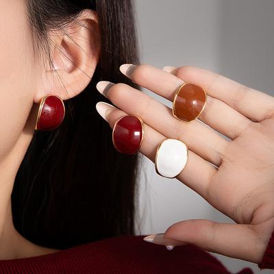 Boucles d'Oreilles Ovales à Glaçage Goutte pour Femmes Design de Niche Sens du Design Style Rétro de Hong Kong Boucles d'Oreilles Sens du Luxe Léger Boucles d'Oreilles Clous Rouge Ankola