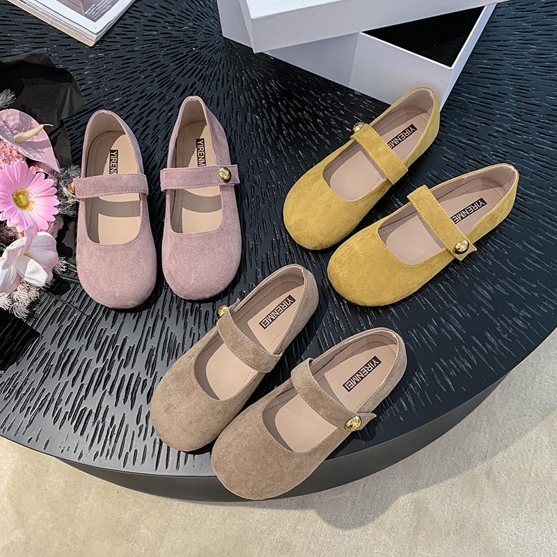 Mary Jane Women's Autumn 2025 New Retro Yellow Flat Bottom Round Head with Velcro Flat Bottom Single Shoes Women