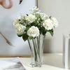 Rosa Artificiale con Foglie Verdi Fiore Finto Realistico Gambo Fiore Finto Casa Ufficio Matrimonio Festa Interno Esterno Fioritura Finta Centrotavola