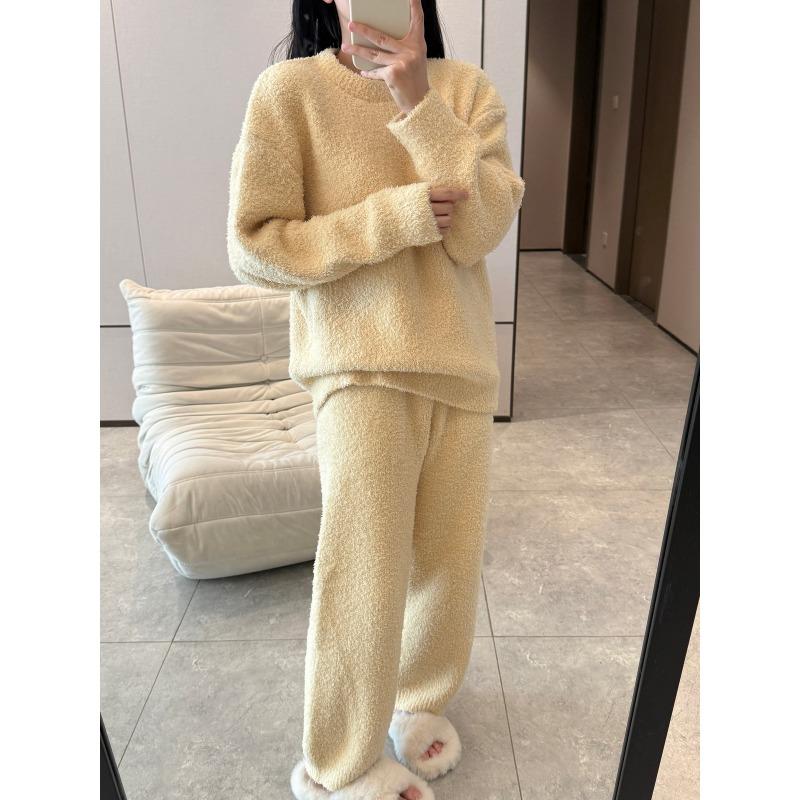 

Новая красная пижама из бархата с полукраем женская зимняя утолщенная теплая домашняя одежда Рождественский новогодний красный костюм L (110-70kg)