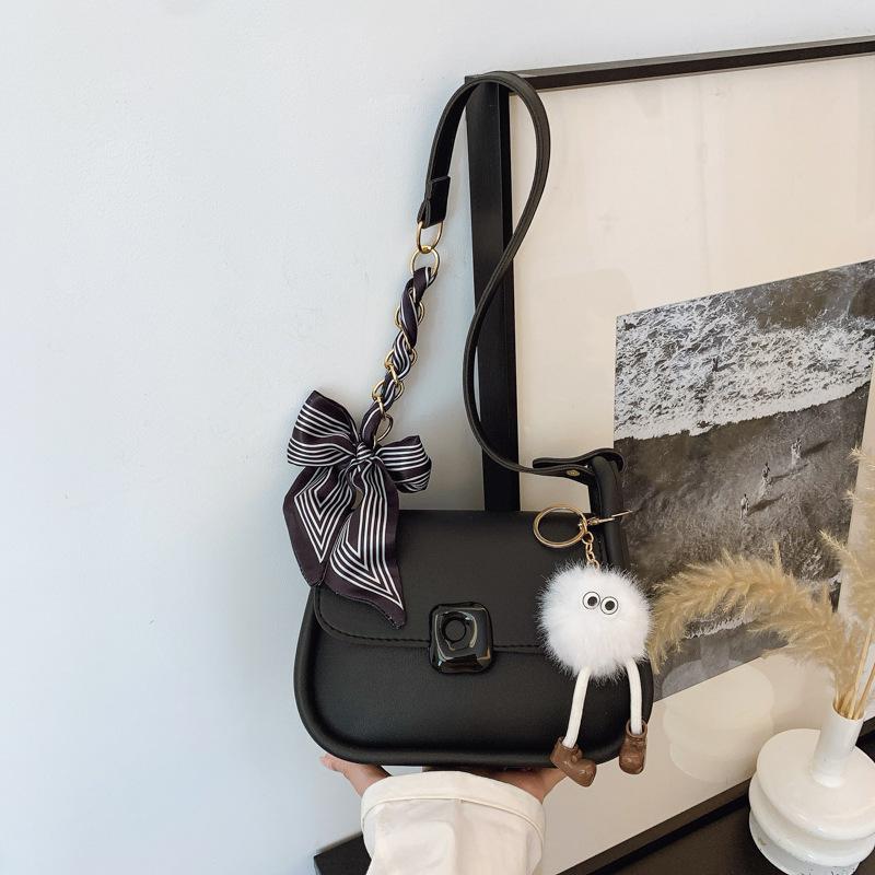 

Simple and beautiful saddle bag summer new retro high texture fashion solid color shoulder armpit bag women no pendant чёрный