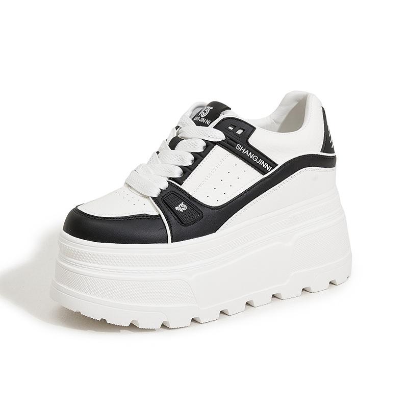 Platform white shoes women's 2025 spring new muffin sole casual shoes fashionable versatile small inner height increase women's shoes