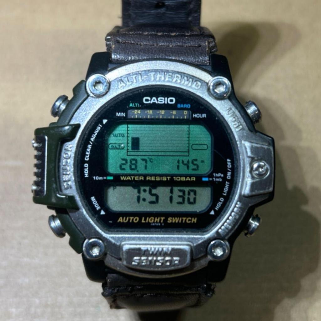 Used CASIO Pro Trek ALTI-THERMO TWIN SENSOR Casual Men's Watch Battery New