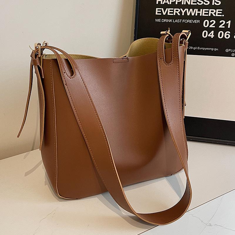 

Большая вместительная сумка для женщин, новая сумка-тоут на одно плечо, высококачественный нишевый дизайн, универсальная сумка через плечо Ins