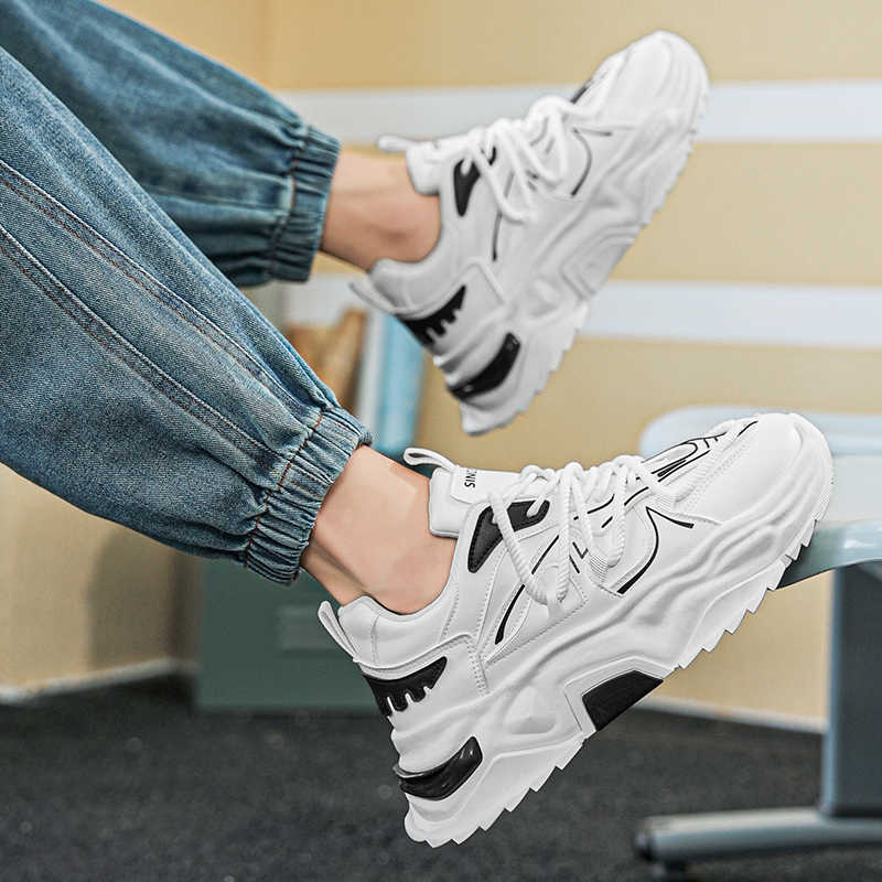 Fashion Ventilation Large Size Men's Lace Up Boots Booty Shoes Luxury Designer Boots Sneakers Sport Portable Shoess Luxe Sapatos