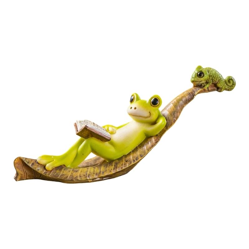 

Minimalist Frogs Themed Statue Plant Ornament Resin Figurine Design for Home Interior and Outdoor Space