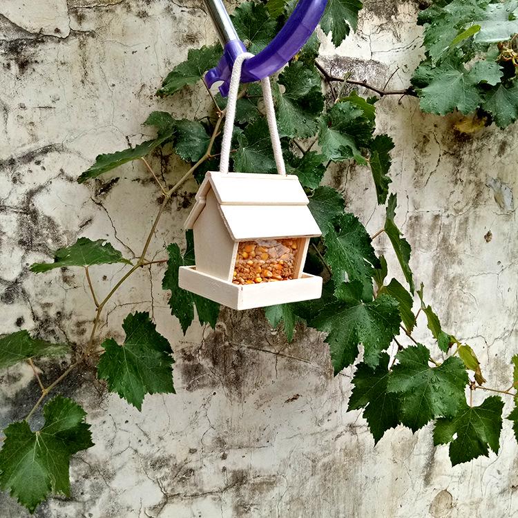Hrănitor de păsări din lemn suspendat pentru exterior - Sistem de hrănire automată