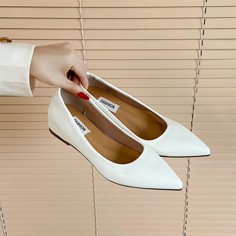 Pointed Toe Patent Leather Office Driving Shoes Women Low Heels 5cm Internal Height Increasing Shoe Fashion Flats Women Shoes