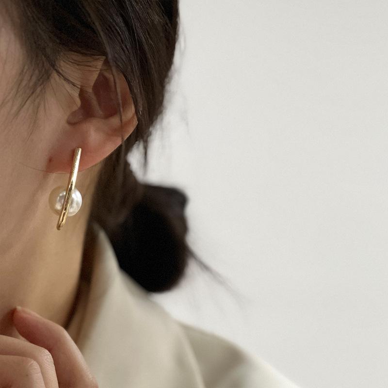 

Уникальные жемчужные серьги Серьги-клипсы