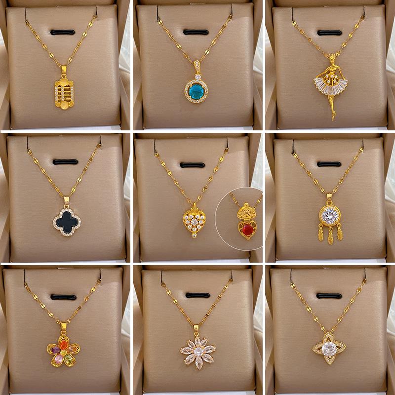 Personalized Titanium Steel Sparkling Necklace for Women – Lively Luck Pendant with Chic Design