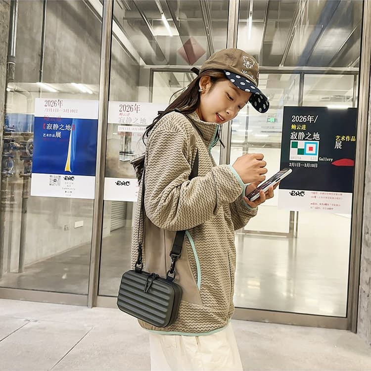 Borsa a tracolla messenger rigida a righe