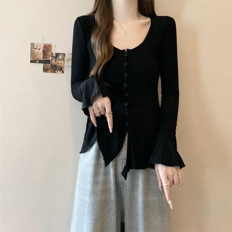 

Топ женский с воротником Майяра, прямыми плечами, рукавами-трубами, как у чайника, и длинными рукавами «рыбий хвост» - Ранняя осень, большой размер Small чёрный