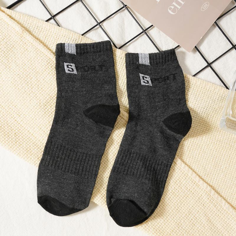 

5 пар мужских носков средней длины Модные с надписью Спортивный стиль Мягкие Впитывающие пот Дышащие Дезодорирующие Деловые носки 5 pairs темно серый