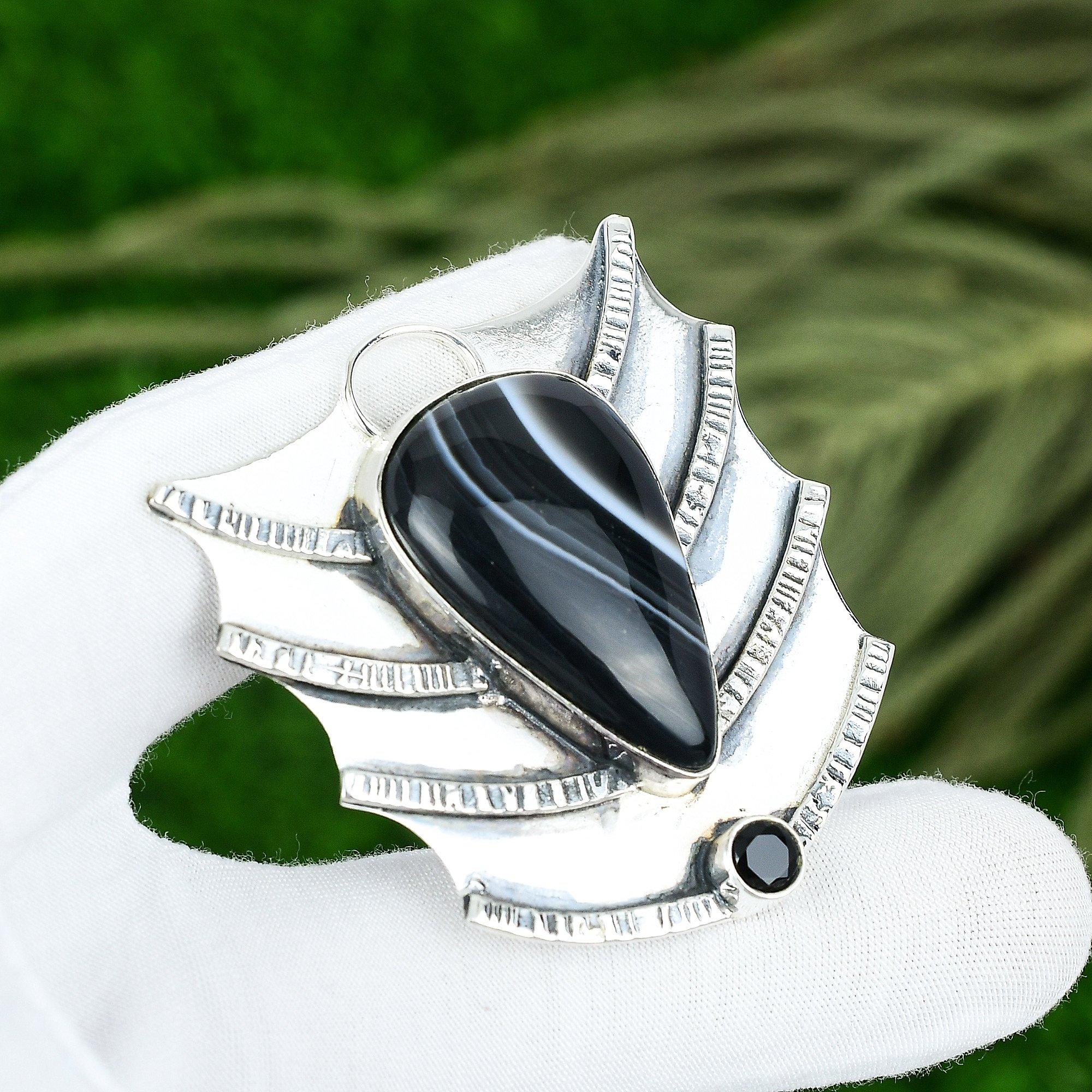 

Mothers day Deal 925 Silver Pear Natural Sardonyx Spinel Sister Bezel Pendant