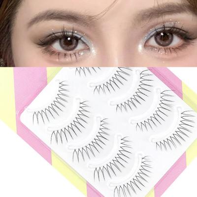 Yousheng 1 Set Artificial Eyelashes 3D Effect Magnify Eyes Transparent Stem Soft Handmade V-shaped Extension Eyelashes for Daily Beauty