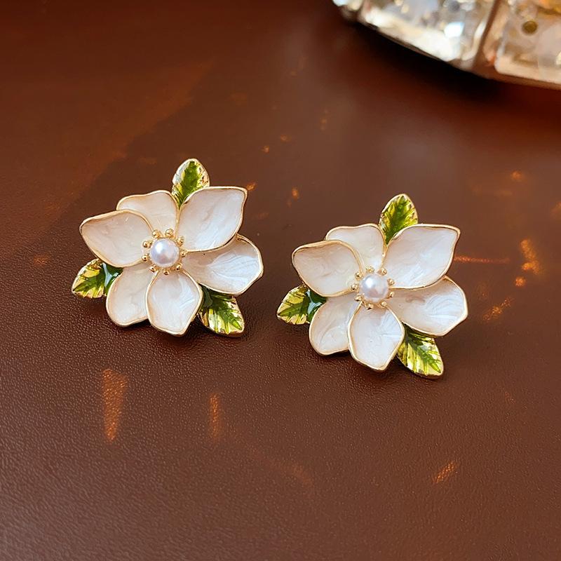 Medieval vintage earrings, court style niche high-end stud earrings Internet celebrity retro earrings jewelry women