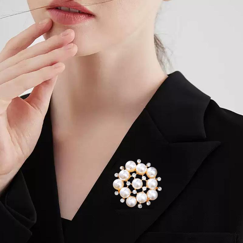 High-End Pearl Floral Suit Brooch For Women Versatile Clothing Accessory Pin