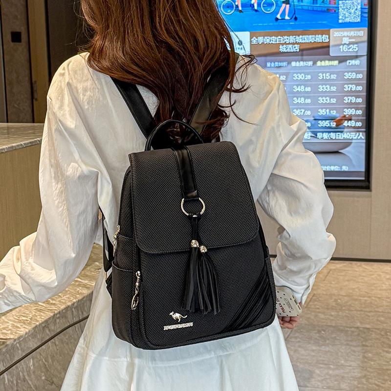 Large Capacity Backpack Women's Lightweight Commuter Backpack