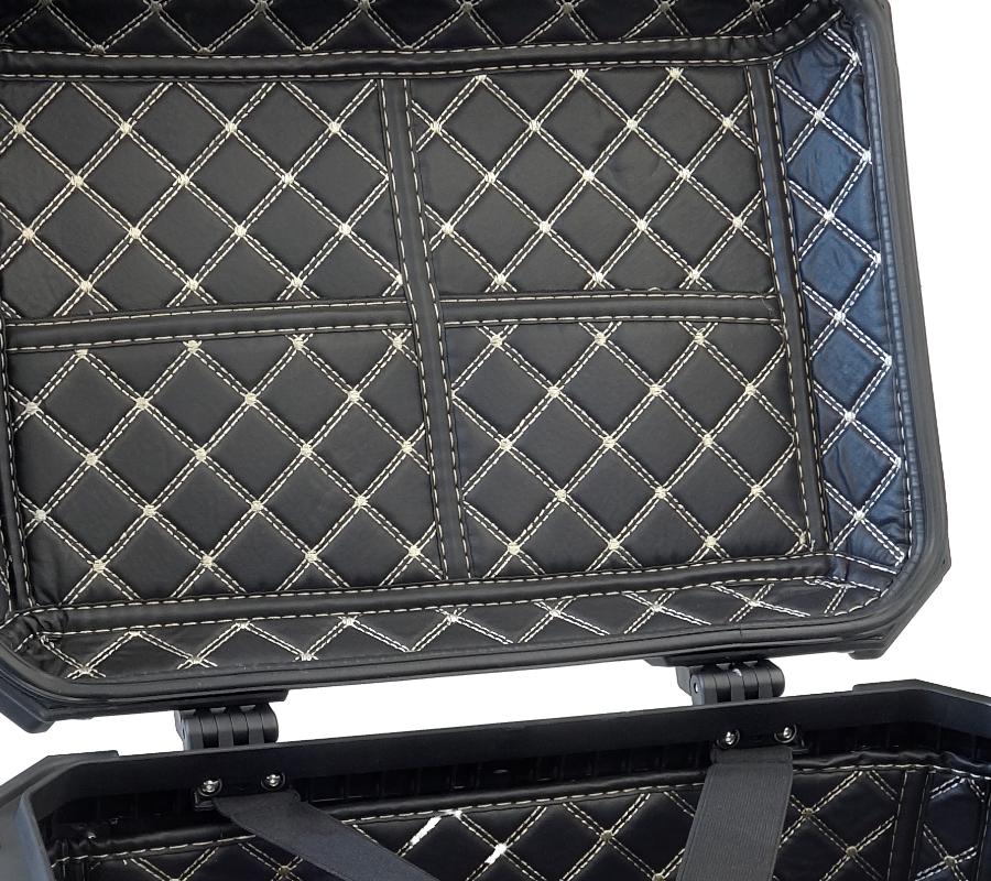 Kufer Tylny Czarny 46L
