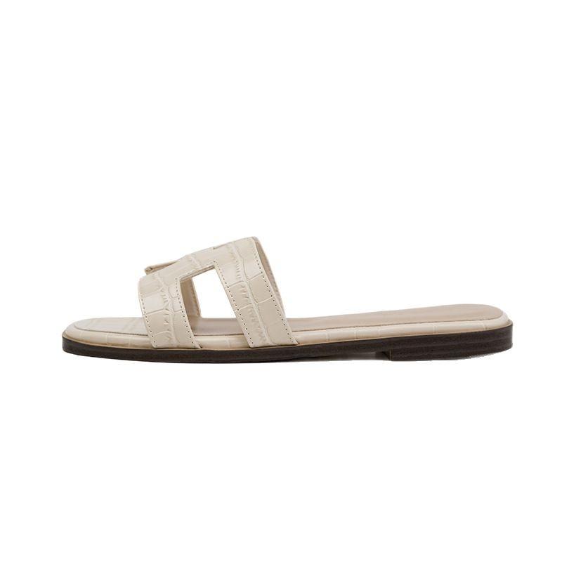 [Localize o segundo cabelo] Sandálias femininas, sapatos de verão, moda praia, sola plana, uma palavra, maré, chinelos brancos que as mulheres usam.