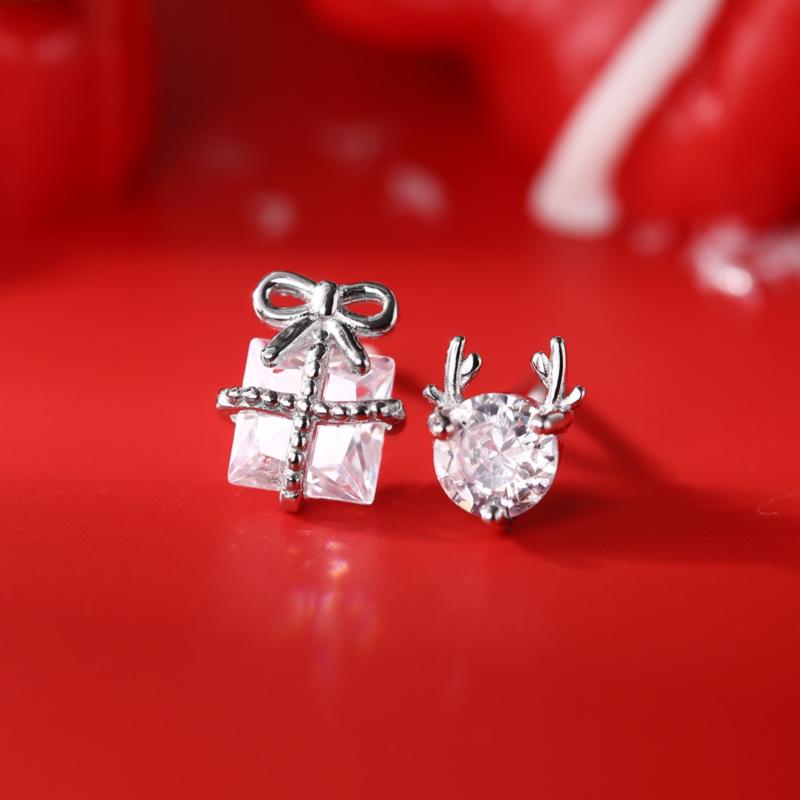 925 Sterlingsilber Asymmetrische Schleife & Rentier Weihnachtsstecker für Damen - Winterkollektion 2023