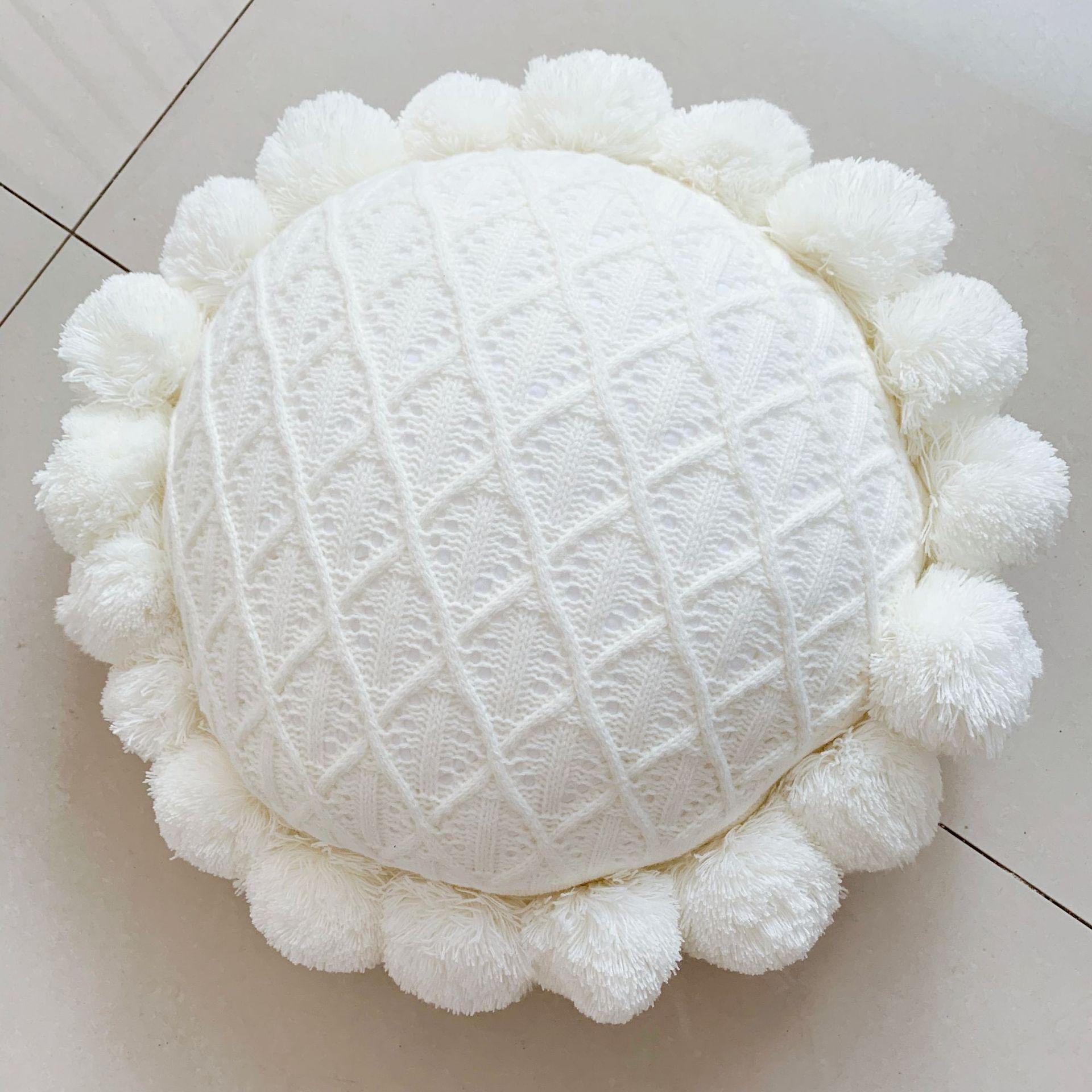 Подушка из скандинавской шерсти с 3D-эффектом Sunflower Containing core снег белый 2598₽