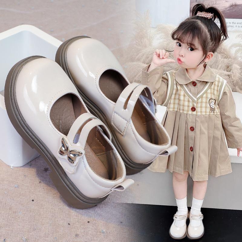 

Модная обувь для девочек Весна Новые детские кожаные туфли Мягкие повседневные туфли для девочек Противоскользящая детская обувь принцессы Простые туфли для выступлений для девочек 26insole16cm белый