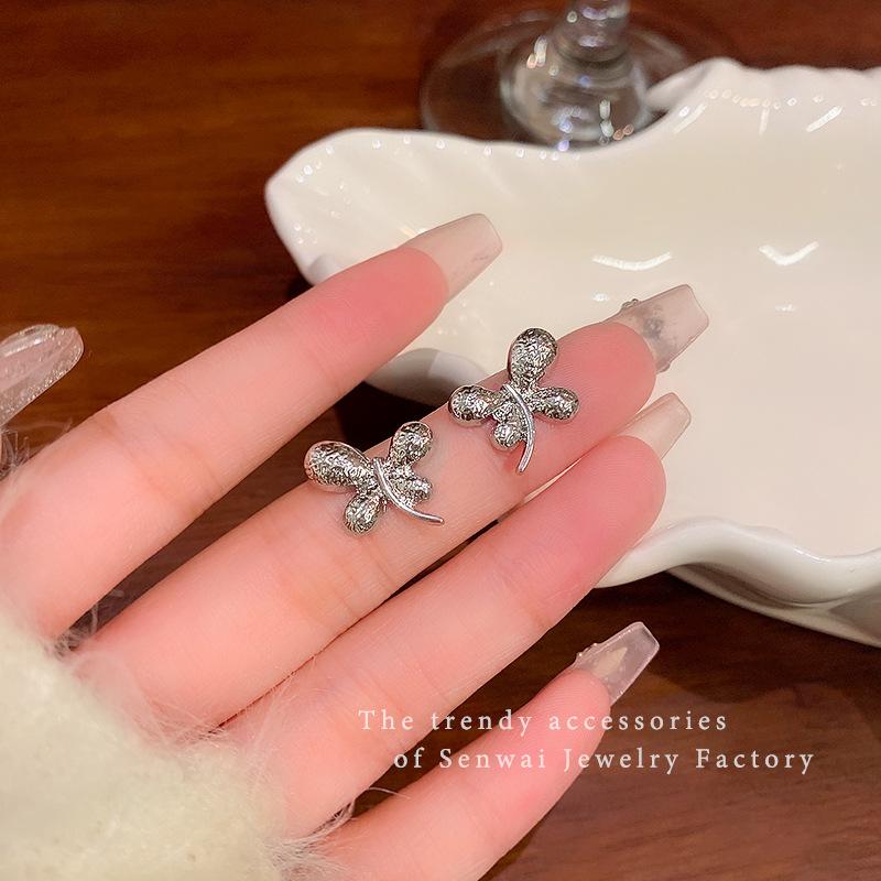 Cold wind silver butterfly stud earrings women s retro temperament earrings super fairy ears