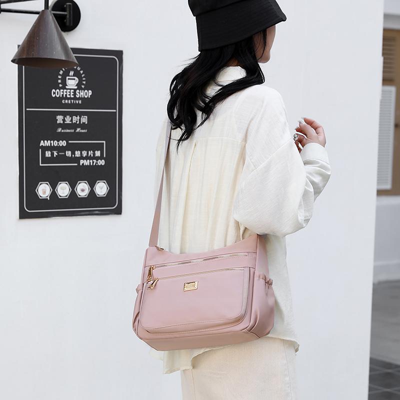 Taška přes rameno Dámská velkokapacitní nylonová crossbody taška Mother Bag Vícevrstvá taška