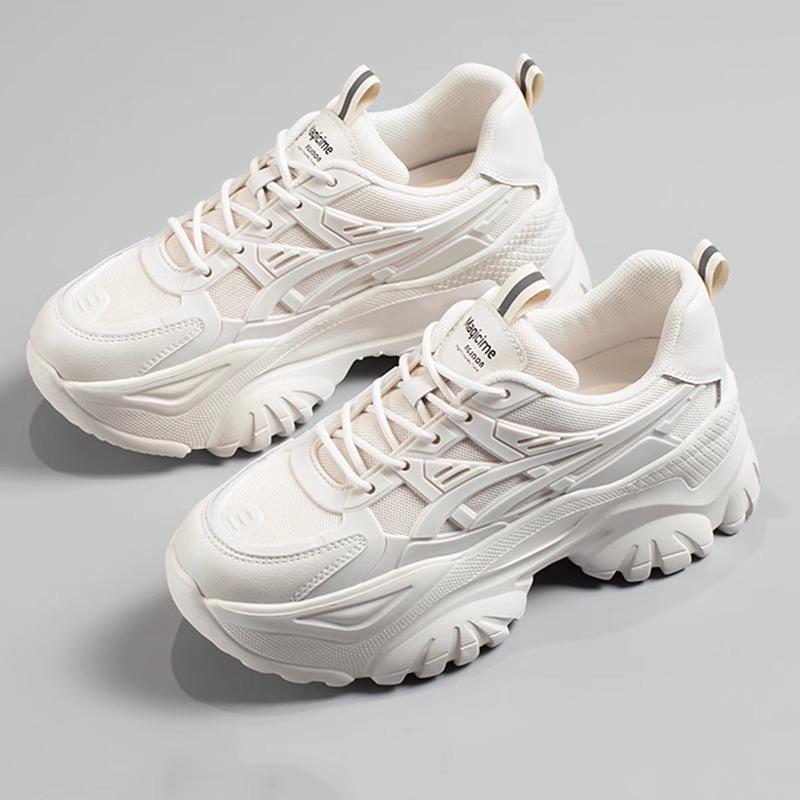 Beliebte Dad Shoes Damen 2025 Frühling und Sommer neu dicksohlige erhöhende vielseitige kleine schwarze dicksohlige Muffin-Sneaker