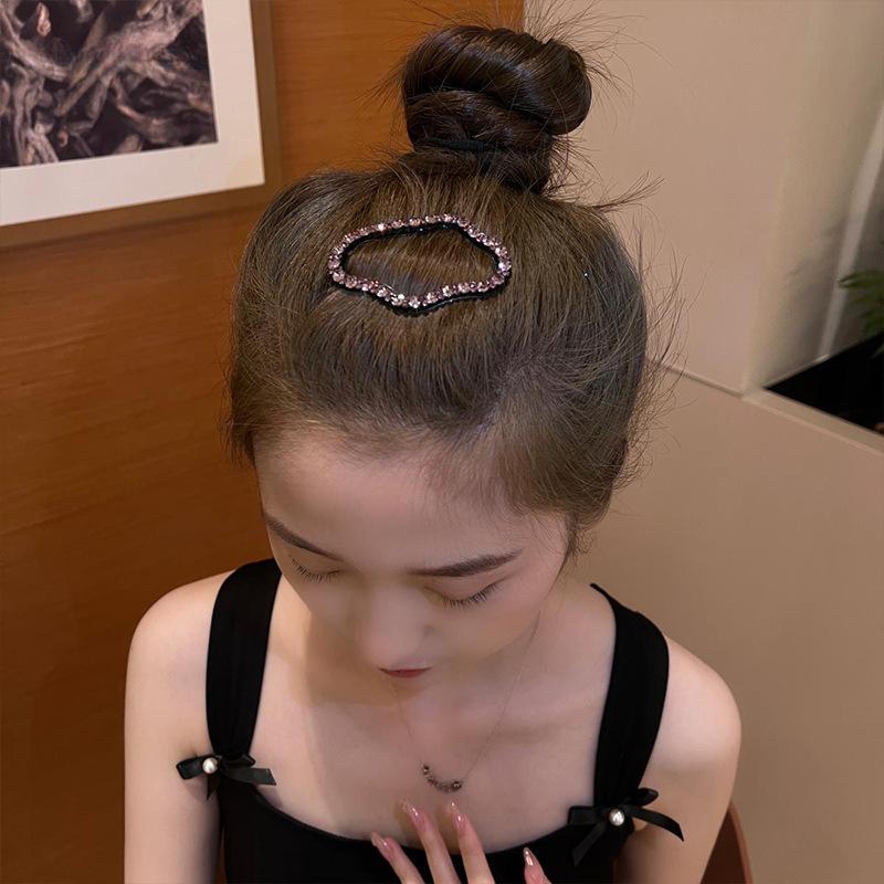 Fashion Clouds Shaped Hollow Out Hair Clips Bangs Clips Girls Sweet Dopamine Hairpins Side Hair Clip Headdress