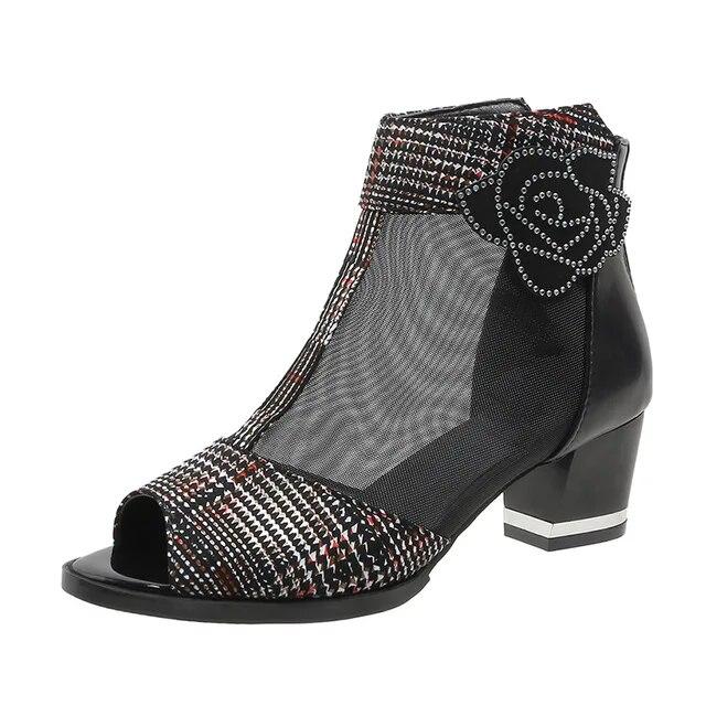 

2024 летние сандалии на толстом каблуке, новые женские дышащие туфли со стразами и сеткой, женские модные крутые ботинки, черные туфли на высоком каблуке с острым носком 40